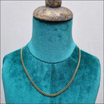 Close-up Van Mannequin Met Ketting, Ketting Gourmet Staal 50cm 4mm Goudkleurig