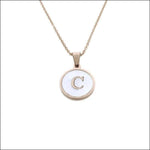 Letter Ketting met Witte Schelp c | Halskettingen