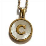 Gouden Initiaal Ketting Met Letter C.