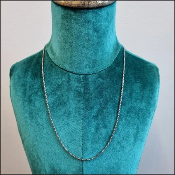 Mannequin Met Stalen Jasseron Schakelketting