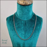 Stalen Jasseron Schakelketting Op Mannequin Met Ketting