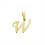 Een gouden hanger met de letter w