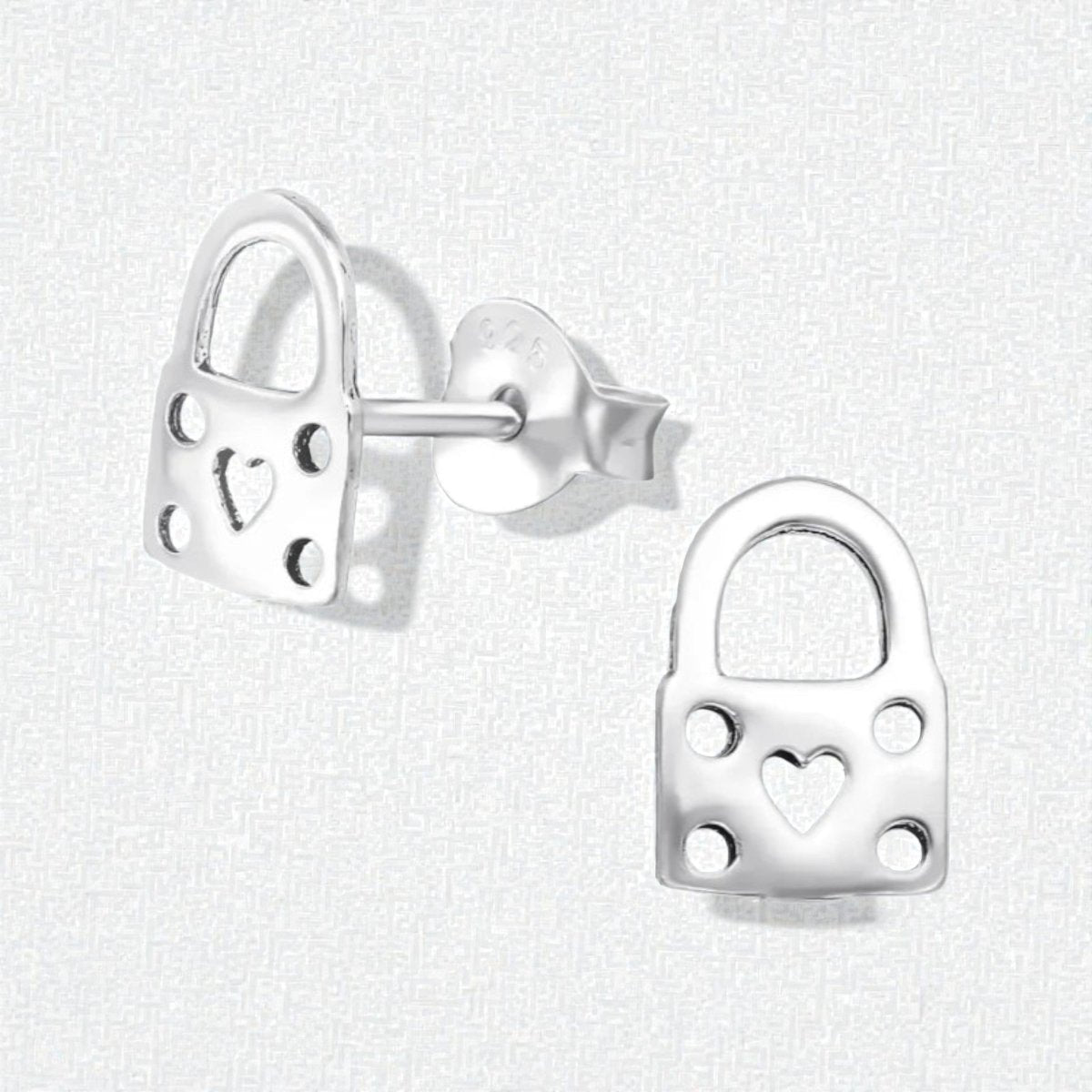 Hartvormige Zilveren Oorbellen - Aramat Jewels - Oorbellen - cadeautip