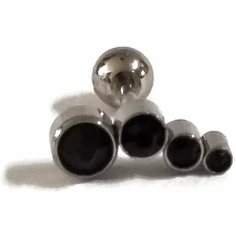 Helixpiercing Tragus Piercing Met Zwarte En Zilveren Ballen
