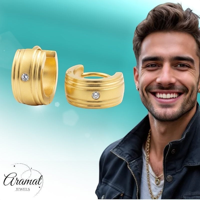 Huggies – Goudkleurig RVS met Zirkonia Steentje (13x7mm) - Aramat Jewels - Oorringen - cadeautip