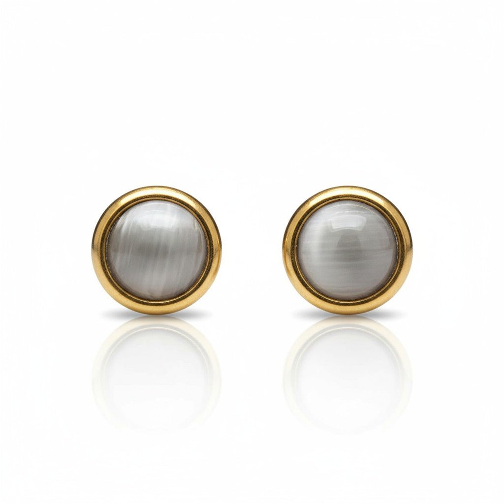 Kattenoog Oorbellen 8mm – Wit - Goudkleurig - Aramat Jewels - Oorbellen - cadeautip