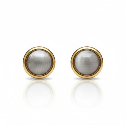 Kattenoog Oorbellen 8mm – Wit - Goudkleurig - Aramat Jewels - Oorbellen - cadeautip