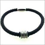 Zwarte Leren Armband Met Zilveren Sluiting.