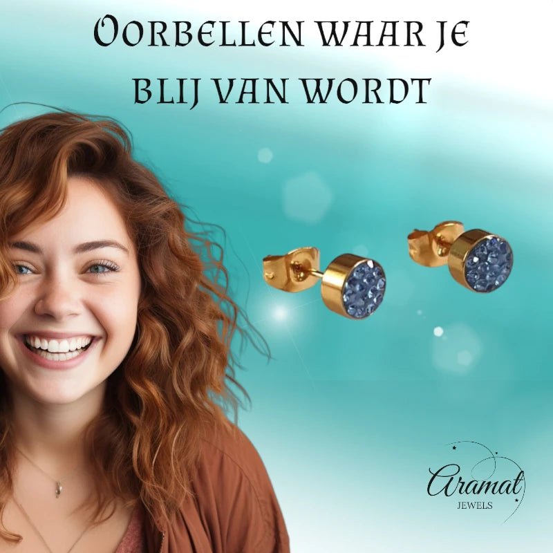 Lichtblauwe kristallen oorstekers 6 mm – goudkleurig - oor3096 - Oorbellen kopen# - 6mm - alles - blauw