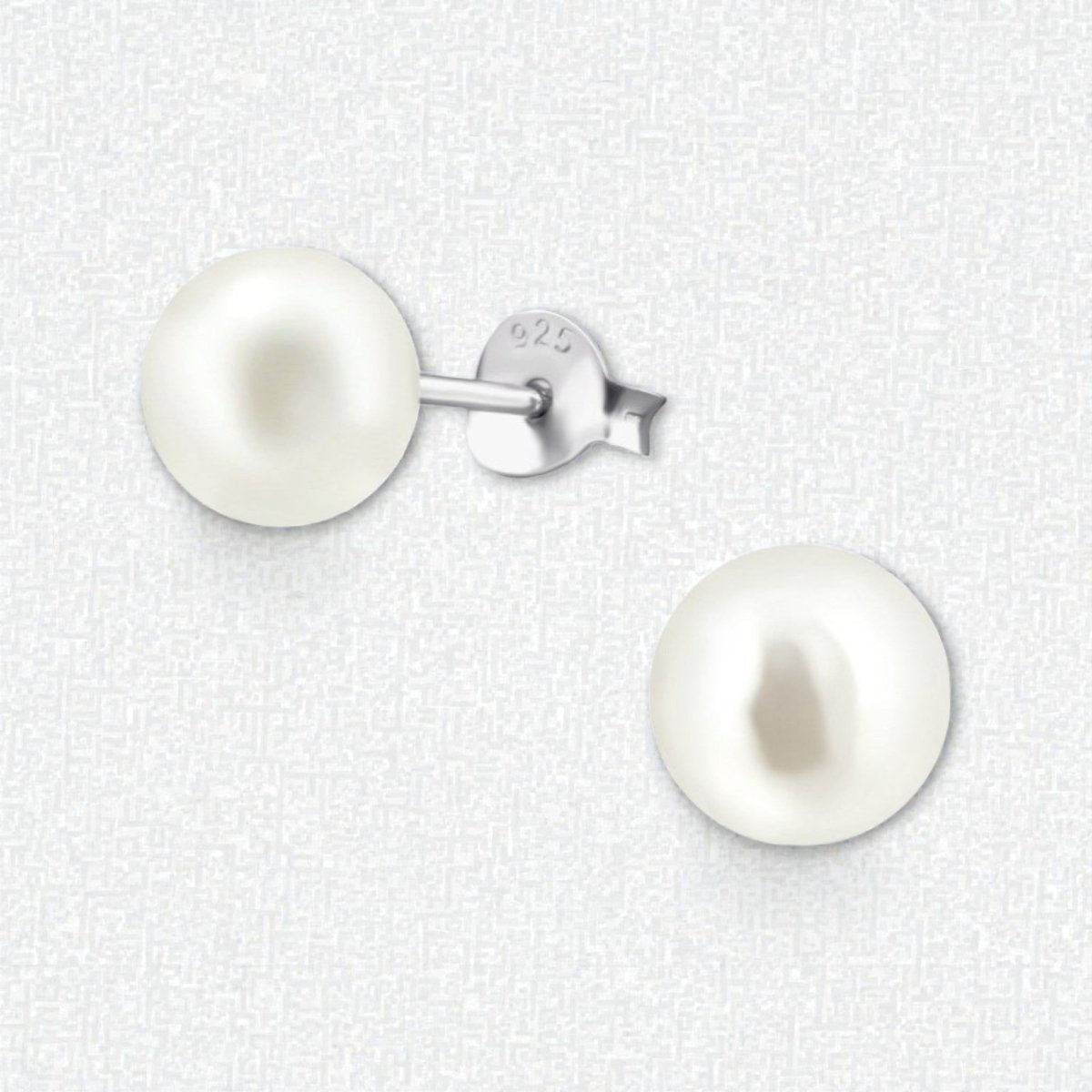 Luxe Crèmekleurige Pareloorbellen 7mm - Aramat Jewels - Oorbellen - cadeautip
