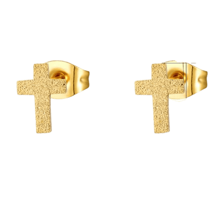 Gouden kruisvormige oorbellen met een gestructureerd oppervlak.