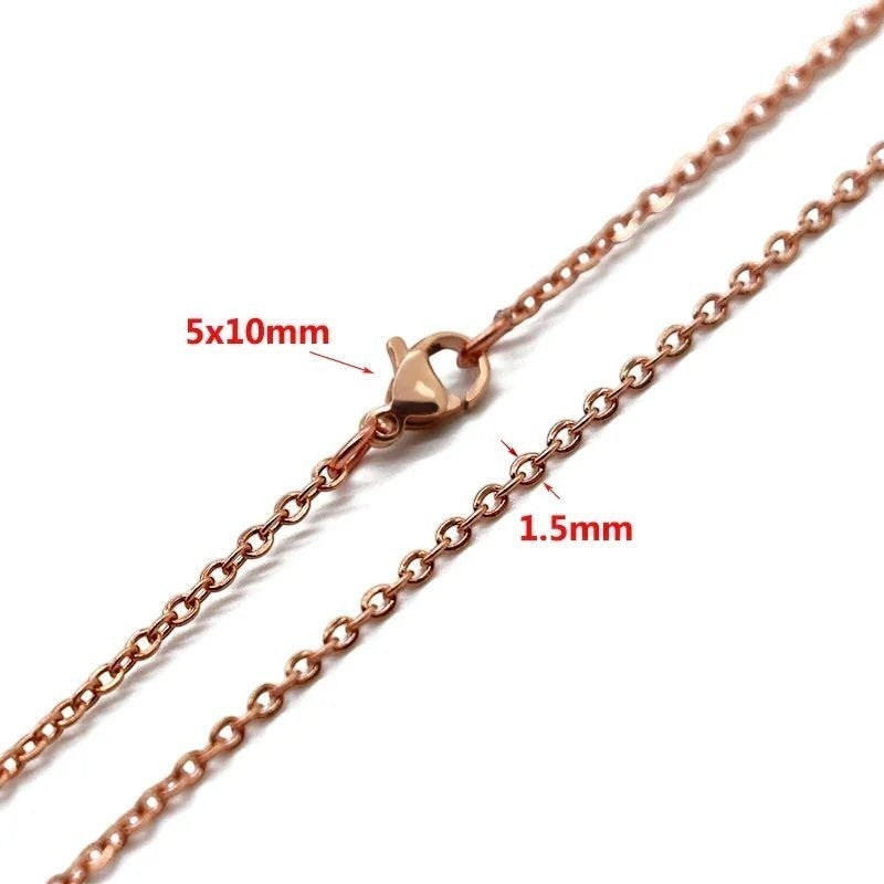 Een ketting met een balletje eraan