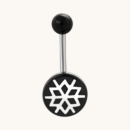 Piercing nombril en acrylique noir avec une fleur élégante