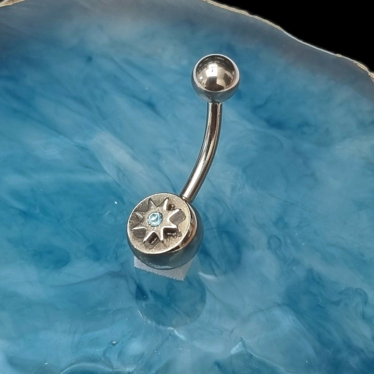 Sterrenhemel Stalen Navelpiercing Met Aqua Blauwe Zirkonia Met Ster Ontwerp