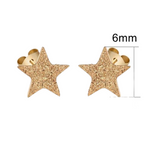 Ster oorstekers goudkleur – sandblasted – 6mm