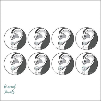 Een Set Van Zes Verschillende Soorten Oorbel Gepresenteerd In Het Product Genaamd ’zilveren Oorbellen Bar’.