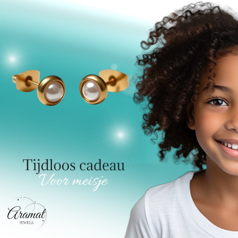 Oorbellen – Parel Wit in Goudkleurig Design (6mm) - Aramat Jewels - Oorbellen - cadeautip
