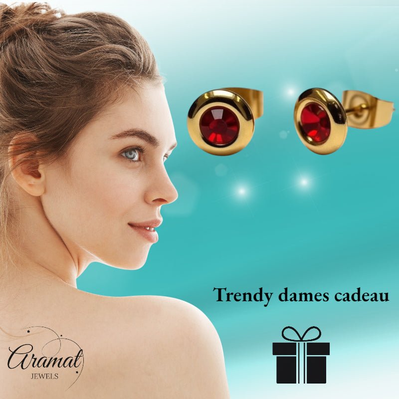 Oorbellen – Staal Rode Kristal Goudkleurig (8mm) - Aramat Jewels - Oorbellen - cadeautip