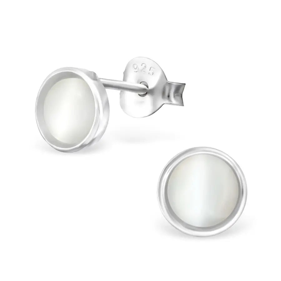 Zilveren Oorbellen Rond Cateye 6mm Met Witte Glazen Studs.