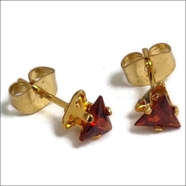 Gouden Oorbellen Met Rode Kristallen - Zweerknopjes Zirkonia Oorbellen Driehoekige