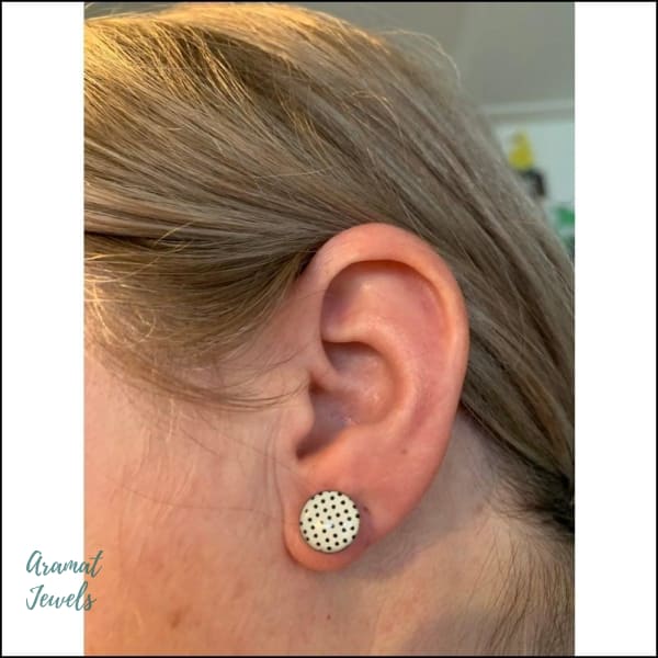 Stippeltjes Oorknopjes 10mm - Aramat Jewels® | Oorbellen