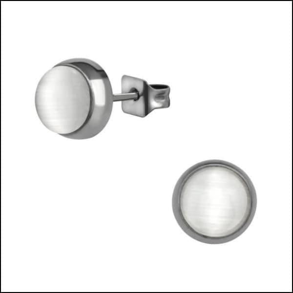 Stijlvolle Kattenoog Oorknopjes Zilverkleur / 7mm / Wit | Oorbellen