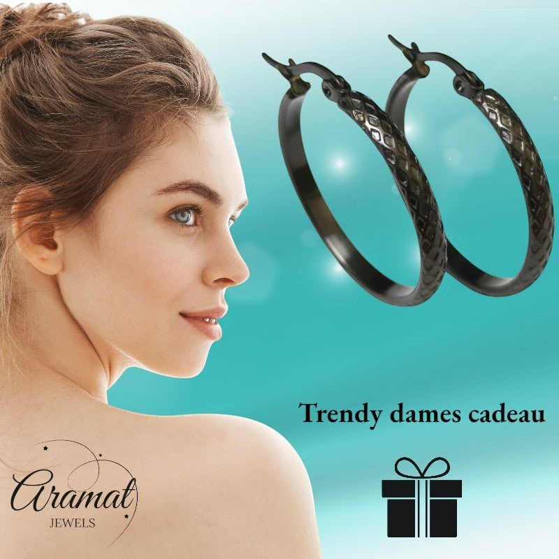 Oorringen – 30mm Creool Ruitjes Patroon RVS Zilverkleur en Zwart Dames - Aramat Jewels - Oorringen - cadeautip
