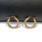 Gouden Textuur Hoops Earrings: Gouden Textuur Hoops In Gold Color