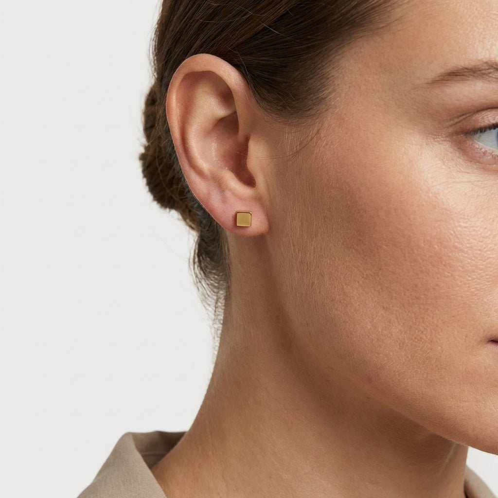 Oorstekers – Staal Vierkant Goudkleurig (3mm) - Aramat Jewels - Oorbellen - cadeautip