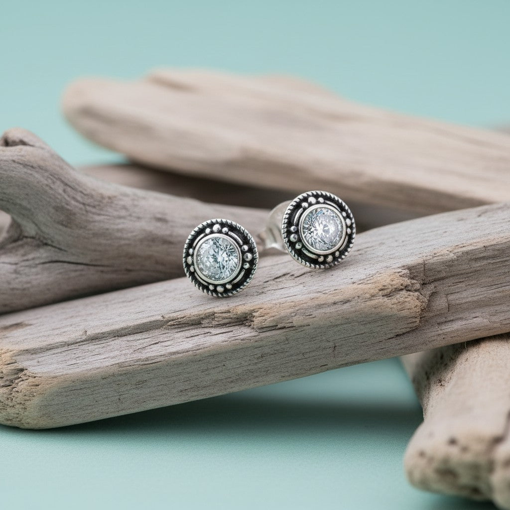 Oorstekers – Sterling Zilver Bali Etnisch Witte Glitter 7mm Rond Geoxideerd - Aramat Jewels - Oorbellen - cadeautip