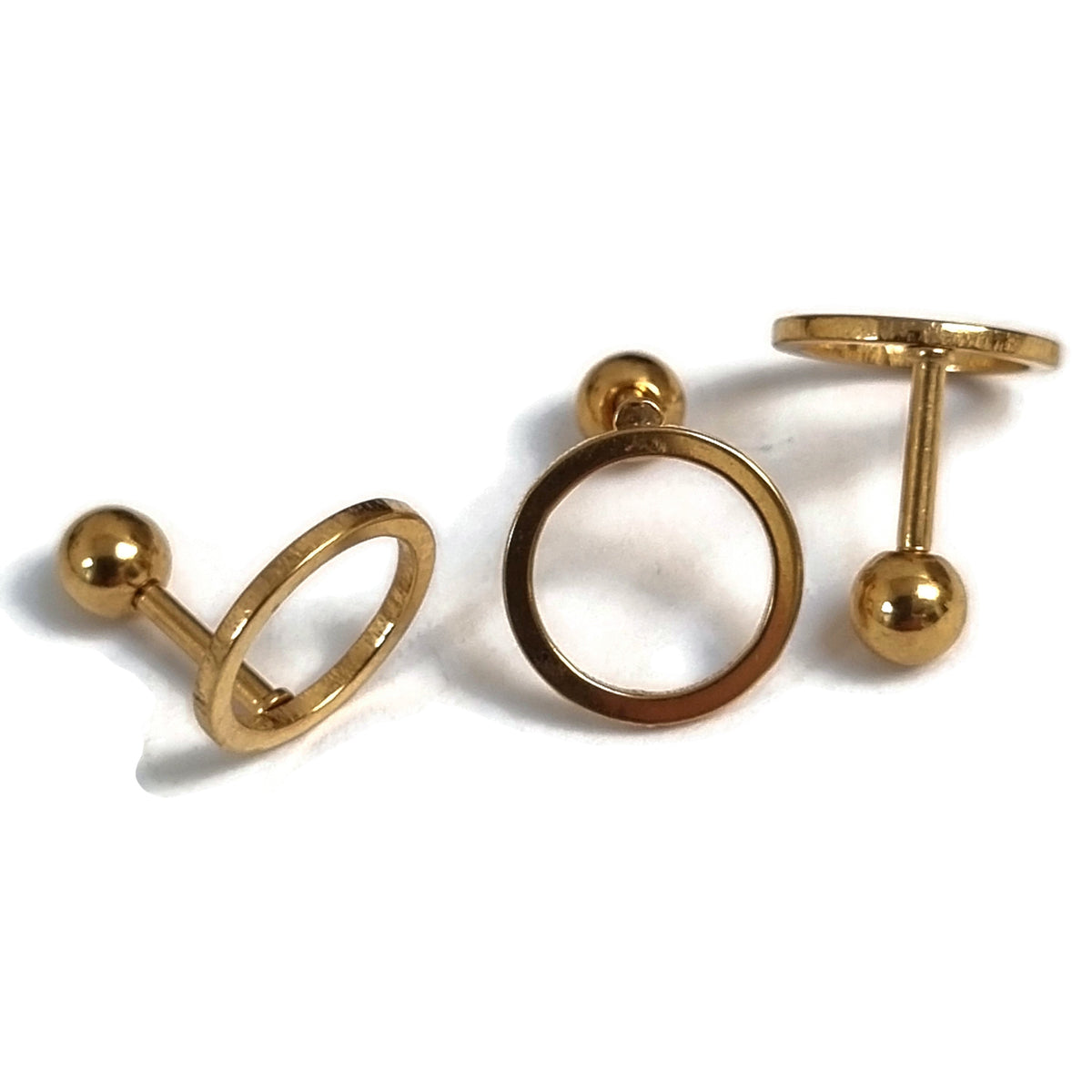 Gouden Helixpiercing Met Chirurgisch Stalen Ring En Cufflinks