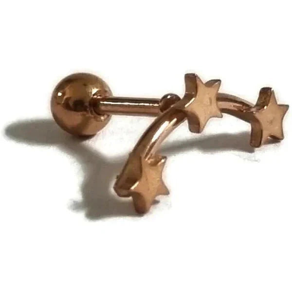 Gouden Ster Oorbellen In Rosékleurige Barbell Piercing