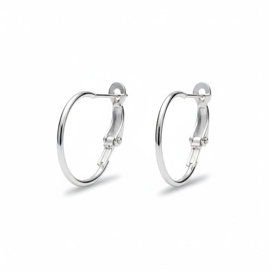 Zilverkleurige metalen oorringen 20mm met klapscharnier, lichtgewicht en personaliseerbaar met oorbedels voor dames