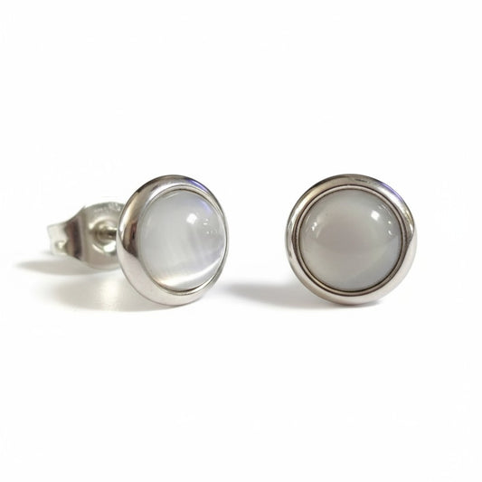 Cat Eye Earrings 8mm – White