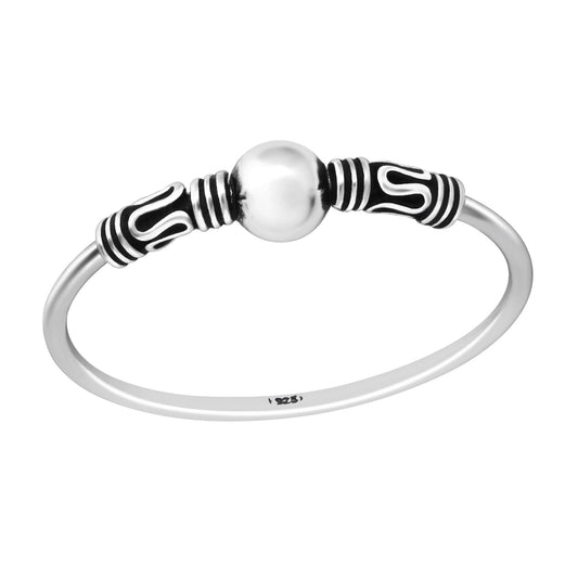 Moderne Zilveren Bali Damesring Met Witte Parel En Zwarte Emaille Kralen Ring.