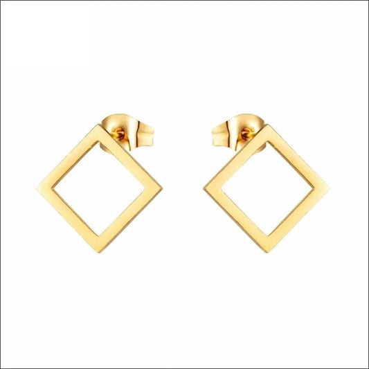 Een paar gouden oorbellen