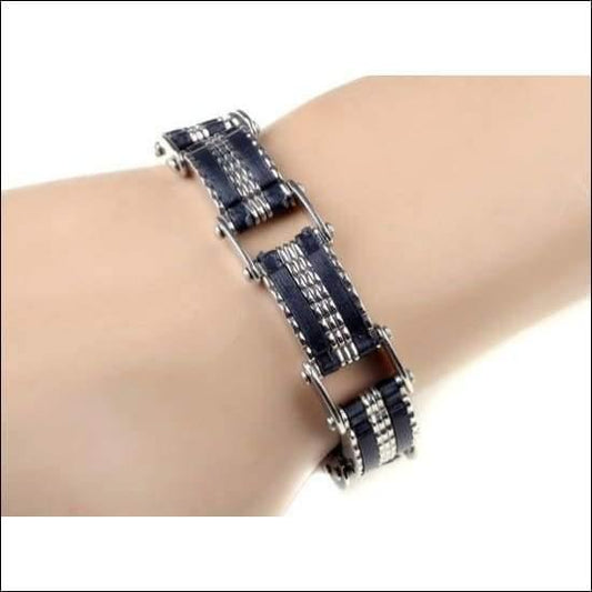Zilveren Armband Met Zwart En Wit Design - Rvs Armband Met Silliconen