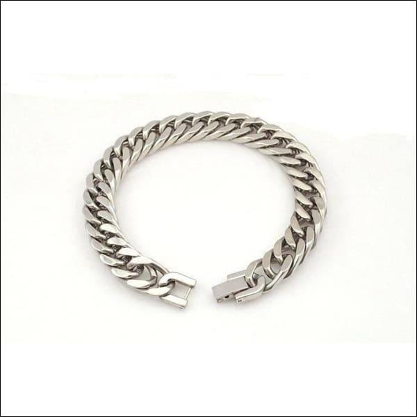 Zilveren Armband Met Een Twist Design Van 10mm Breed.