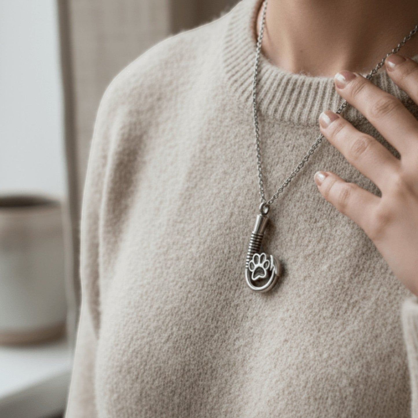 Stalen Ashanger Vishaak met Pootje - Zilverkleur & Zwart - Aramat Jewels - Gedenkhangers - cadeautip