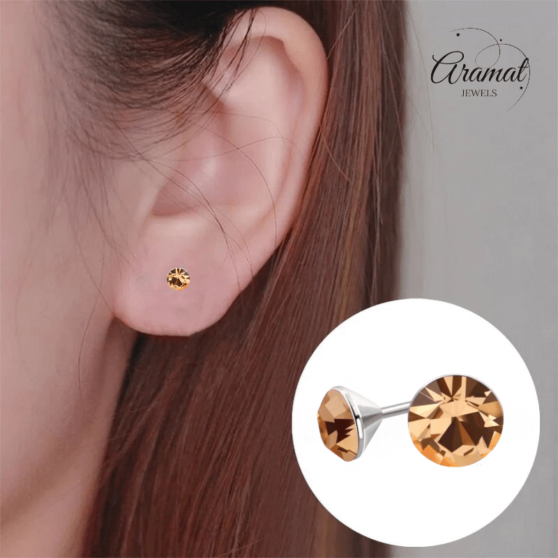 Stalen Kristal Oorbellen met champagnekleurig steentje – Zilverkleur – 4mm - Aramat Jewels - Oorbellen - cadeautip
