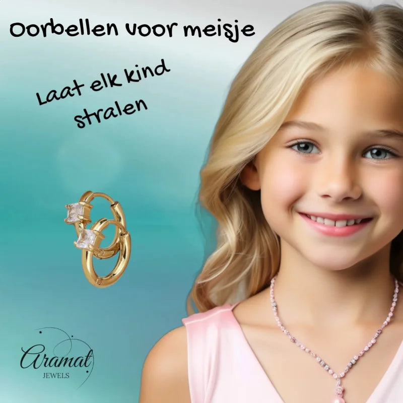 Gouden oorbellen met vierkante kristallen.