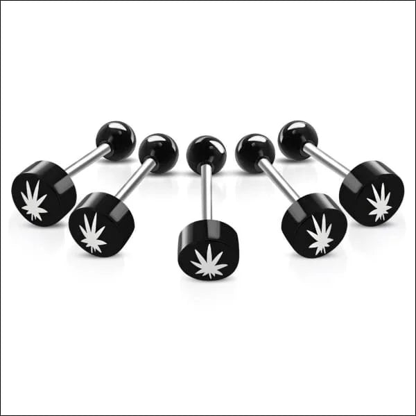 Zwarte marihuana piercings