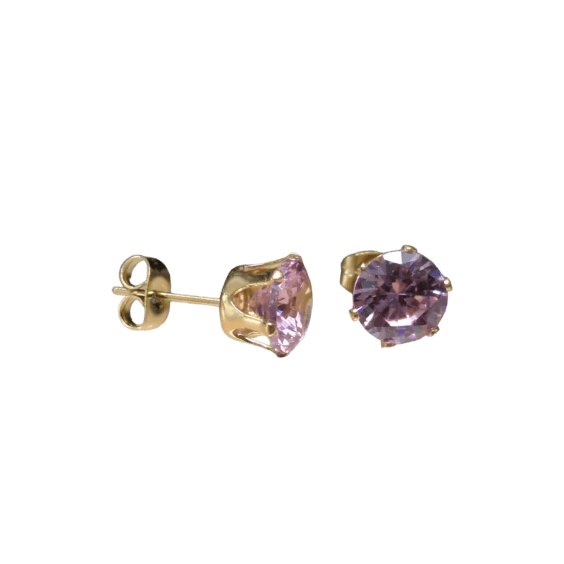 Gouden oorbellen met roze en paarse edelstenen.