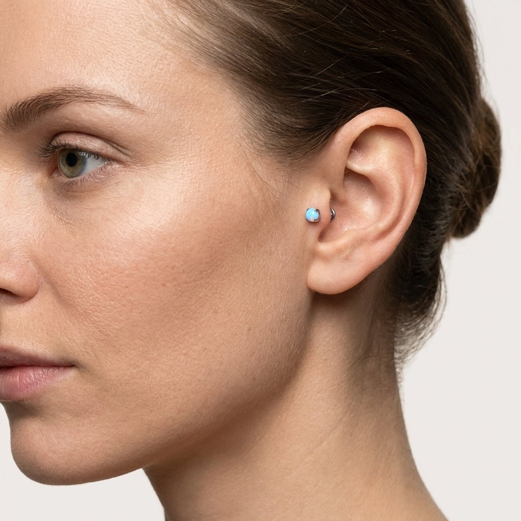 Tragus Helix Piercing – Blauw Opaal – 6mm Staafje - Aramat Jewels - Piercings - cadeautip