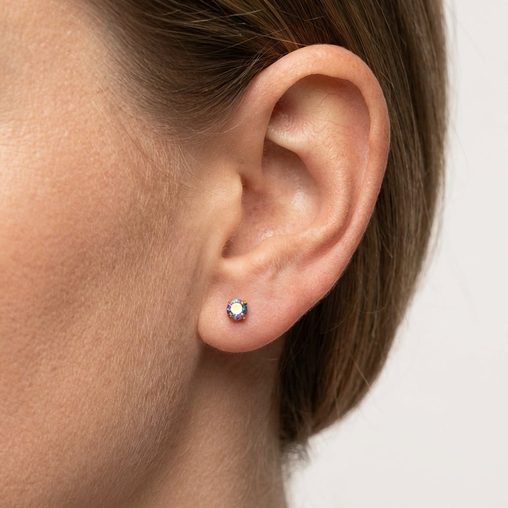 Tragus Helix Piercing – Goudkleur – Multicolor Zirkonia - Aramat Jewels - Piercings - cadeautip