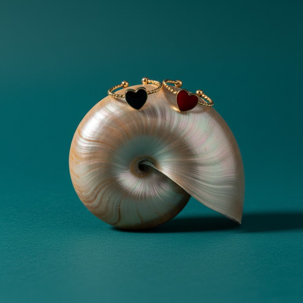 Verstelbare RVS Ring met Emaille Hartje - Goudkleur (8,5 mm) - Aramat Jewels - Ringen - cadeautip
