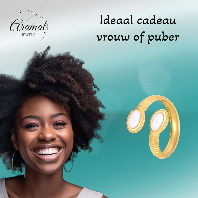 Verstelbare RVS Ring met Parelwitte Emaille Ovalen - Goudkleur (15 mm) - Aramat Jewels - Ringen - cadeautip