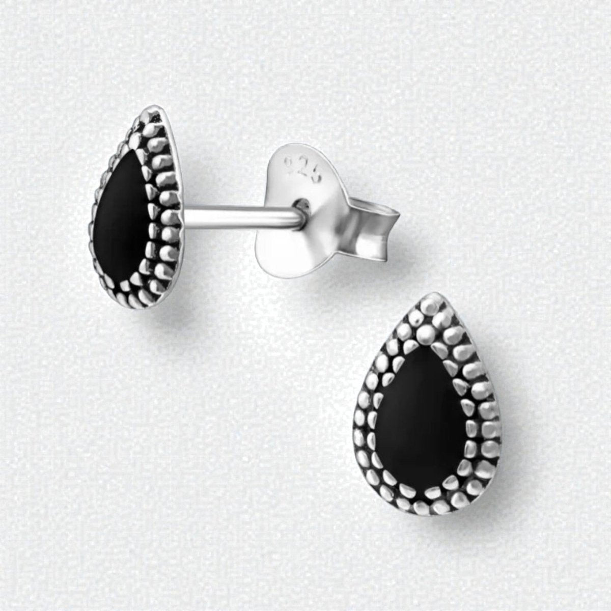 Zilveren Bali Druppel Oorbellen – 7x4mm – Emaille in Zwart, Blauw of Rood - Aramat Jewels - Oorbellen - cadeautip