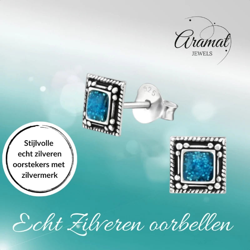 Geoxideerde zilveren studs Bali stijl 6mm vierkant met blauwe glitter, traditionele sieraden voor dagelijks gebruik.