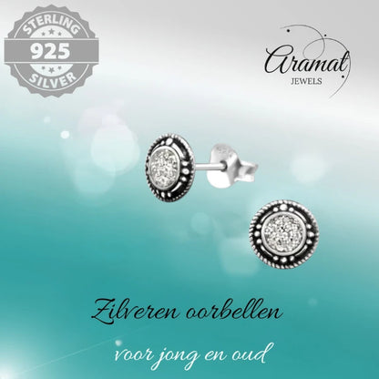 Oorstekers – Sterling Zilver Bali Etnisch Witte Glitter 7mm Rond Geoxideerd